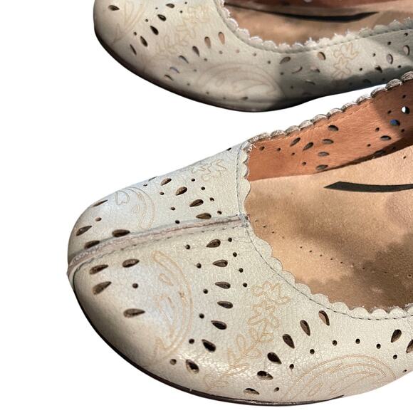 Taos Womens 8 Tango Lasercut Leather Maryjanes Floral Low Heel Round Toe Gray - Picture 5 of 8